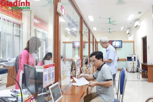 Băn khoăn việc thay đổi thông tin cá nhân, thủ tục hành chính phát sinh sau sáp nhập xã, phường ở Hà Nội
