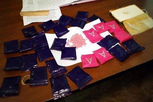 'Chặt đứt' đường dây vận chuyển 6.000 viên ma túy tổng hợp qua xe khách