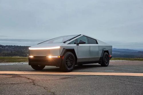 Tesla Cybertruck tăng giá chóng mặt