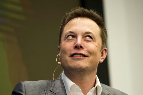 Elon Musk dự đoán thời điểm AI vượt xa trí tuệ nhân loại