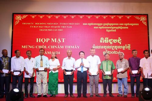 Gặp mặt các chức sắc đại diện đồng bào Khmer dịp Tết Chol Chnam Thmay 2024