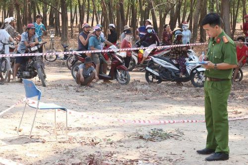 Tạm giữ đối tượng giết người do mâu thuẫn tình cảm