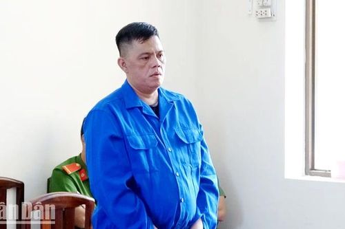 Kiên Giang: Lãnh 19 năm tù vì đâm chết bạn uống rượu cùng hát gây ồn ào