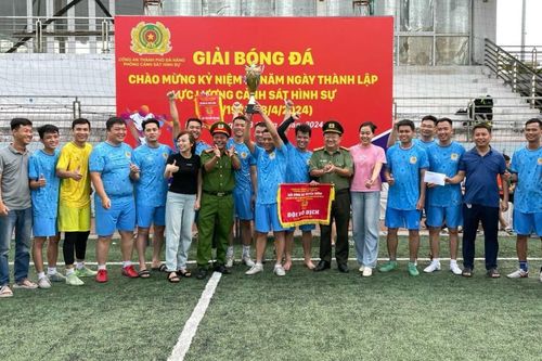 Đội Công an quận Sơn Trà vô địch giải bóng đá chào mừng Ngày truyền thống lực lượng Cảnh sát hình sự
