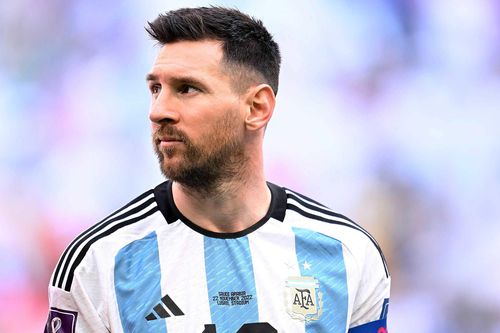 Messi bị khởi kiện