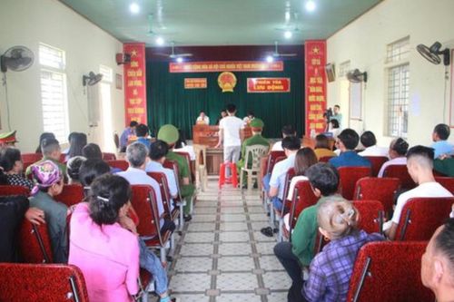 Đến UBND xã 'đòi' tự tử, nam thanh niên bị xử phạt 30 tháng tù