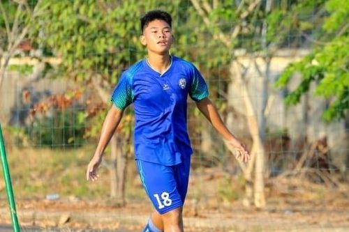Con trai cựu tuyển thủ Quang Hải được triệu tập lên U17 Việt Nam