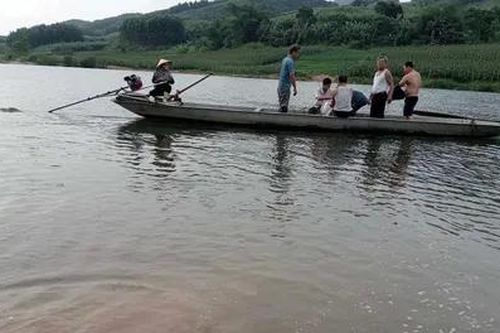 Rủ nhau tắm sông, hai nữ sinh lớp 7 ở Quảng Bình đuối nước tử vong