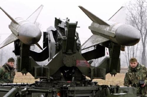Mỹ bán vũ khí cho Ukraine, cảnh báo 'không ngồi yên' nếu Nga thắng