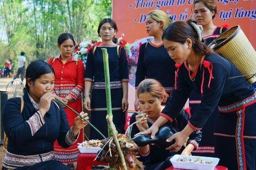 Gia Lai: Trời nắng như đổ lửa, dân làng Hnap tổ chức lễ cầu mưa