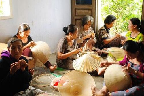 Nghề chằm nón ngựa Phú Gia là di sản văn hóa phi vật thể quốc gia