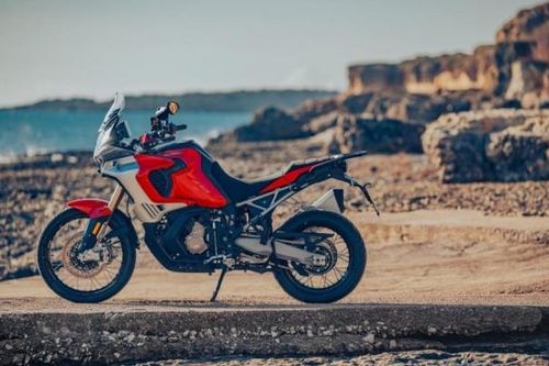 Cận cảnh mô tô địa hình MV Agusta Enduro Veloce 2024