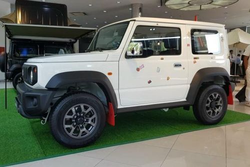 Suzuki trình làng mẫu xe off-road Jimny tại thị trường Việt Nam