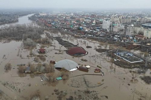 Nga, Kazakhstan sơ tán hơn 100.000 người vì trận lũ tồi tệ nhất trong 70 năm