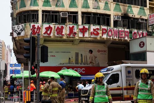 Cháy lớn tại tòa nhà cao tầng ở Hong Kong, ít nhất 5 người tử vong
