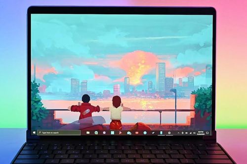 Microsoft hé lộ 'át chủ bài' đánh bại MacBook Air M3