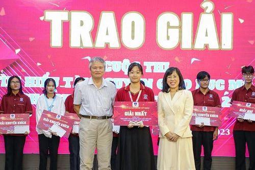 Phát triển tài nguyên giáo dục mở chia sẻ tri thức cho việc học tập suốt đời