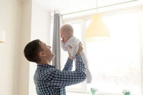 Nam giới có con ở độ tuổi nào là tốt nhất?