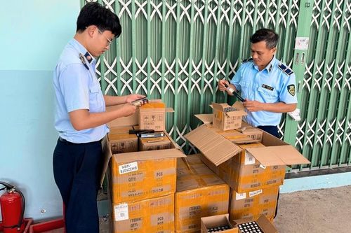 Liên tiếp phát hiện hàng hóa lưu thông nghi nhập lậu
