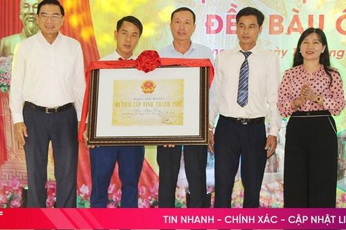 Đón nhận bằng xếp hạng di tích lịch sử - văn hóa cấp tỉnh đền Bàu Ông