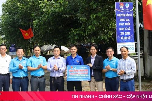 Trao tặng 5 công trình thanh niên tại TX Kỳ Anh