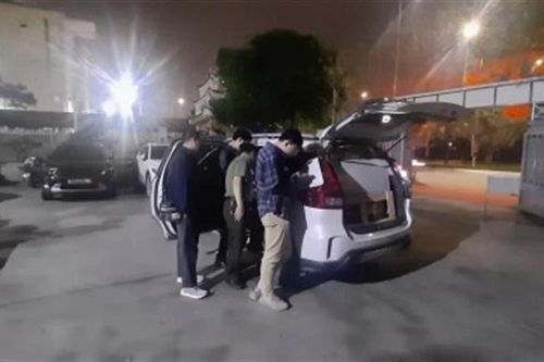 Bắt giữ đối tượng nước ngoài sử dụng trạm BTS giả phát tán tin nhắn lừa đảo