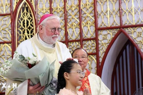 Bộ trưởng Ngoại giao Vatican chủ sự thánh lễ ở Nhà thờ Chính Tòa Hà Nội