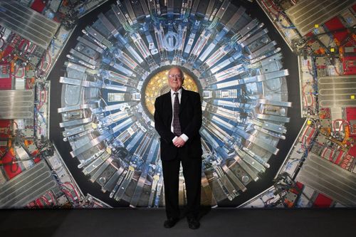 Vĩnh biệt Giáo sư Peter Higgs - nhà vật lý giúp giải thích sự hình hành của vật chất
