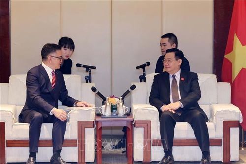 Chủ tịch Quốc hội tiếp các tập đoàn lớn của Trung Quốc tại Thượng Hải