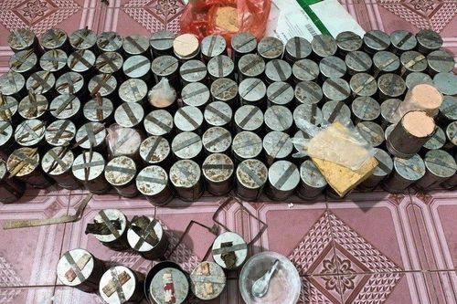 Phát hiện cơ sở sản xuất giò, chả sử dụng chất cấm