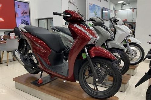 Giá xe máy Honda 'ngược dòng' giữa lúc các hãng đối thủ chạy đua ưu đãi