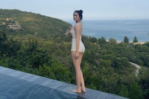 Vợ Thành Chung diện váy ngắn khoe trọn 'đôi kiếm Nhật', so kè với Doãn Hải My một chín một mười