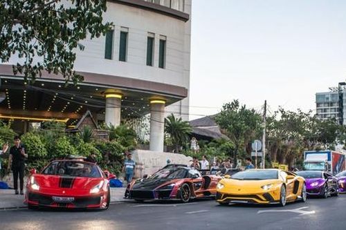 Dàn siêu xe trăm tỷ quy tụ tại Nha Trang