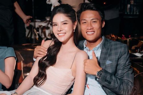 Những lần phối đồ 'gây lú' của Kỳ Hân