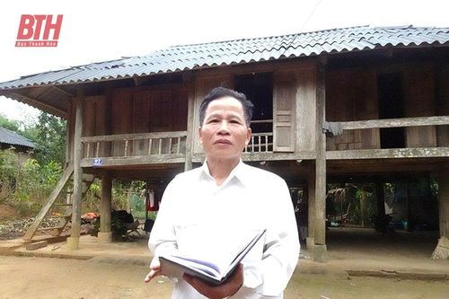 'Cây cao bóng cả' của bản làng