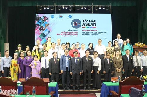 Khai mạc Triển lãm giao lưu ảnh đẹp các nước ASEAN tỉnh Đồng Nai