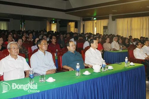 Chương trình nghệ thuật đặc biệt Hình tượng Hồ Chí Minh qua các thời kỳ lịch sử