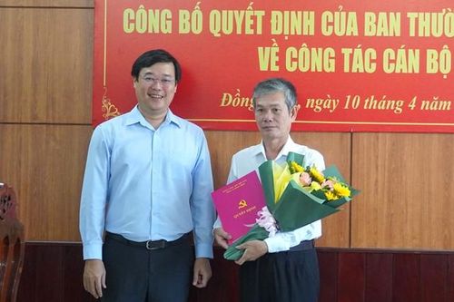 Trao quyết định công tác cán bộ tại Ủy ban Mặt trận Tổ quốc Việt Nam tỉnh