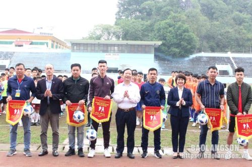 Khai mạc Giải Bóng đá thiếu niên, nhi đồng tỉnh năm 2024