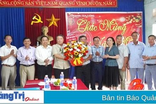 Phó Chủ tịch Thường trực UBND tỉnh Hà Sỹ Đồng thăm, chúc mừng các hợp tác xã nhân Ngày truyền thống Hợp tác xã Việt Nam
