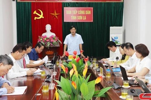 Đồng chí Bí thư Tỉnh ủy tiếp công dân định kỳ tháng 4