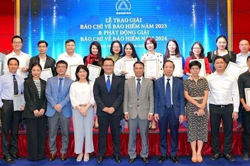 Vinh danh 23 tác phẩm báo chí xuất sắc viết về bảo hiểm