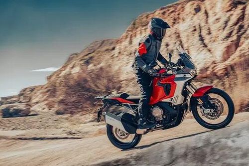 Cận cảnh mô tô địa hình Agusta Enduro Veloce vừa ra mắt