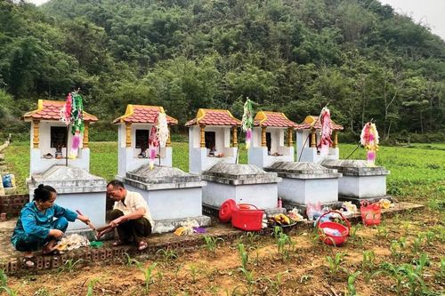 Phong tục tảo mộ trong dịp Tết Thanh Minh của người Tày, Nùng