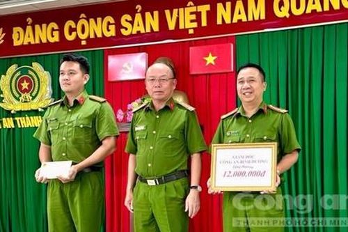 Khen thưởng các tập thể phá nhanh vụ rượt đuổi gây tai nạn 5 người thương vong