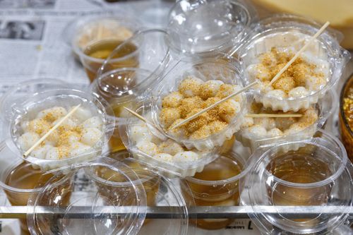 Tiêu thụ cả tạ bột làm bánh trôi, bánh chay nhân dịp Tết Hàn thực