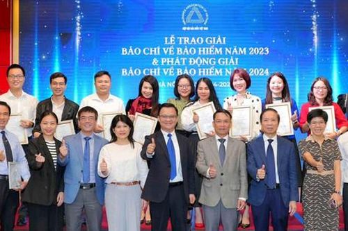 Trao giải 23 tác phẩm báo chí xuất sắc về bảo hiểm năm 2023