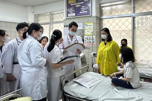 Bác sĩ nhi của Việt Nam - Hoa Kỳ cập nhật nhiều kỹ thuật mới điều trị bệnh ở trẻ em