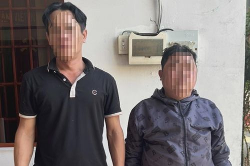 Bắt quả tang hai đối tượng đổ thuốc sâu xuống sông Đồng Nai