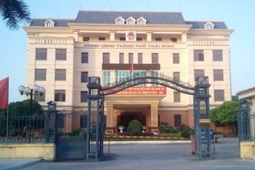 Bắt hai đối tượng trộm tài sản tại trụ sở UBND thành phố Thái Bình